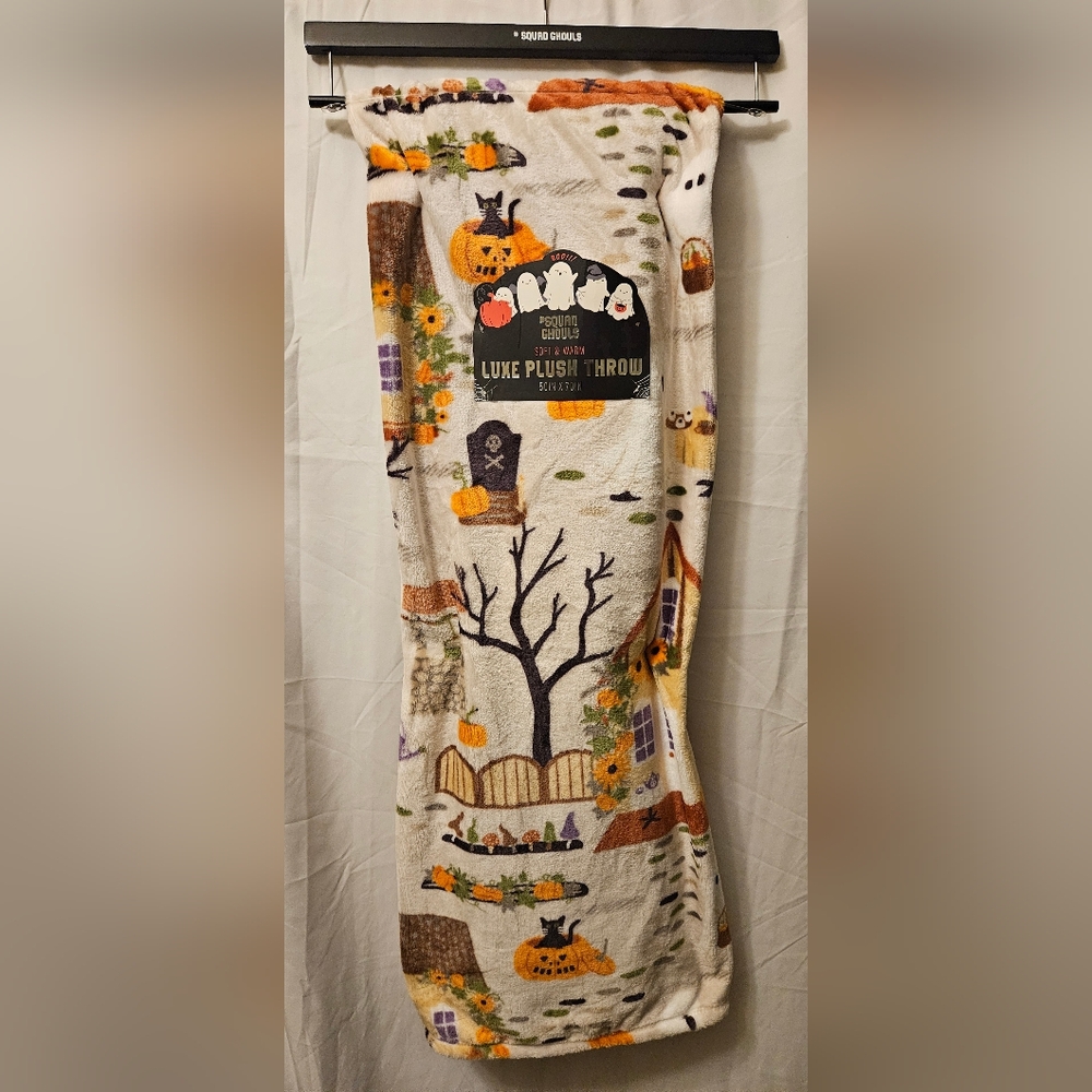 Squad Ghouls Halloween Plush Throw Blanket | 50" x 70" | NWT